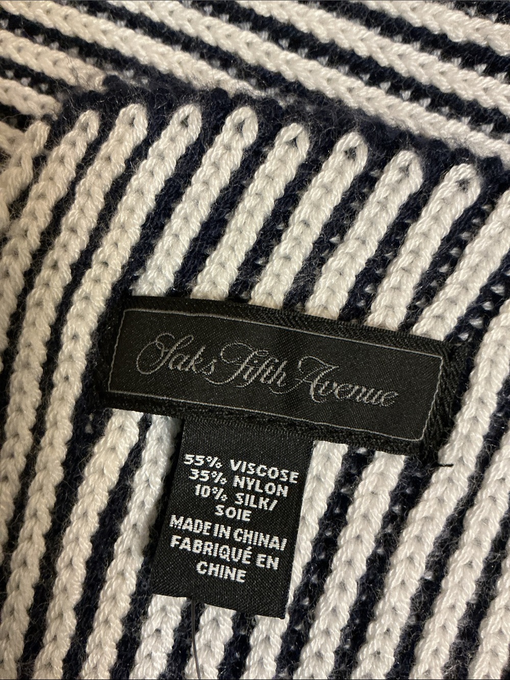 Saks fifth avenue scarf
